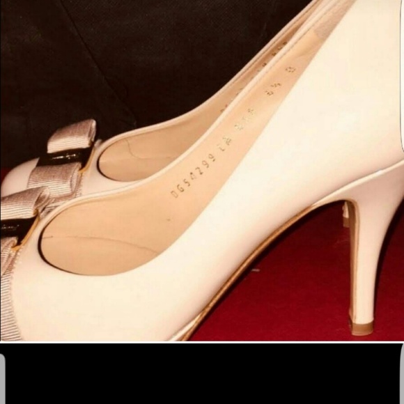 Salvatorre Ferraganmo Heels - Picture 4 of 4